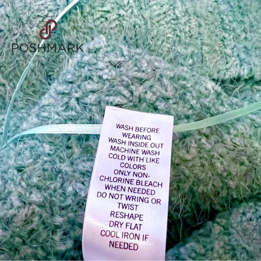 NWT SO Fuzzy Pullover Sweater in Mint Green Size Small - Picture 8 of 8